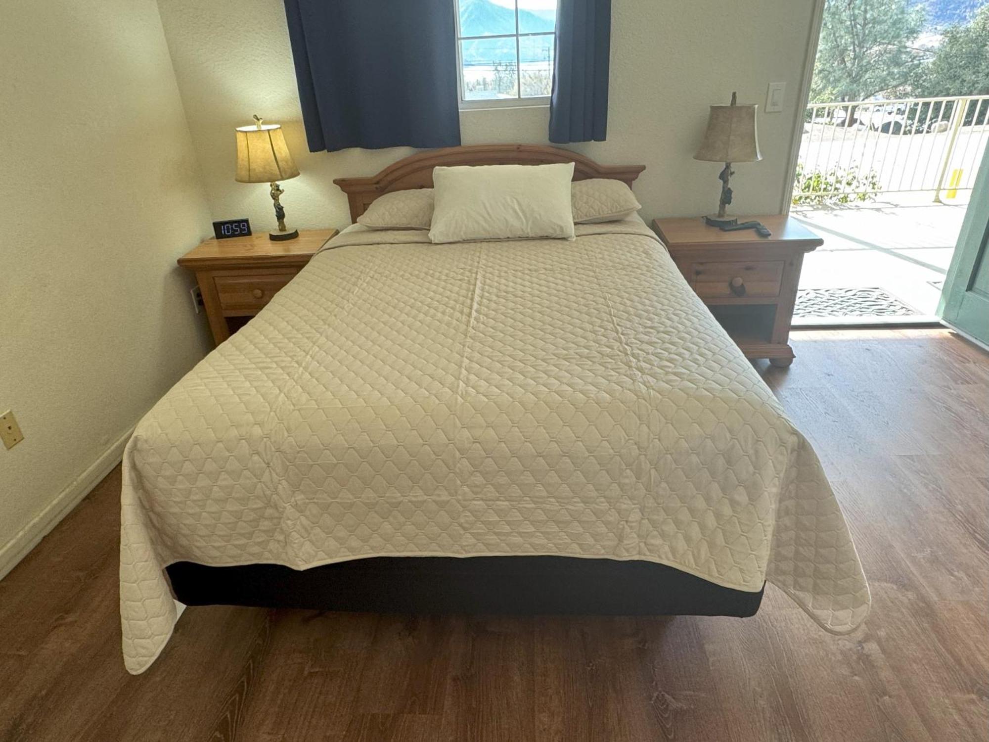 Barewood Inn & Suites Wofford Heights Екстериор снимка